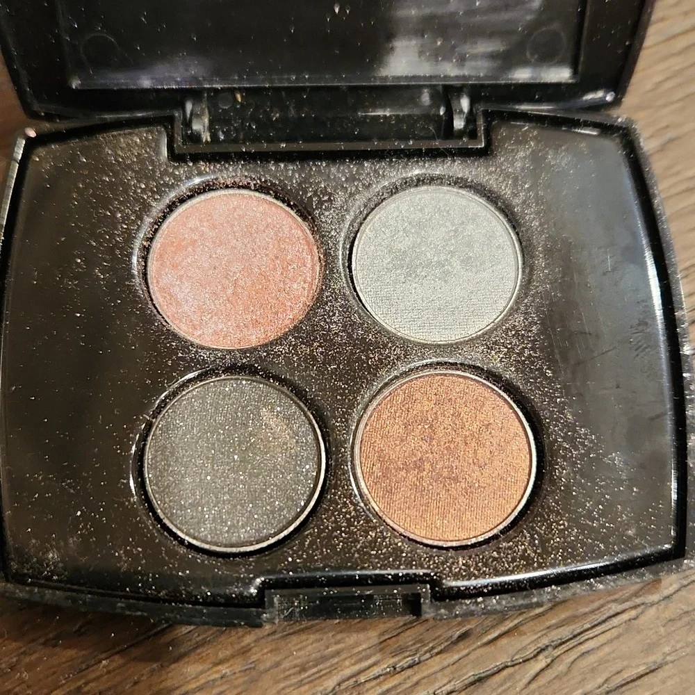 Bundle of Eye Shadows and Blush Pallets
